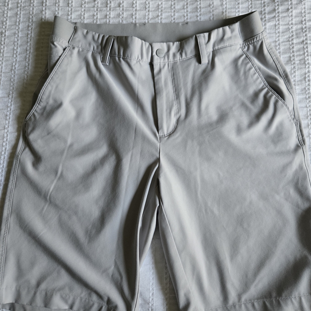 Greg Norman Collection Light Gray Flat Front Shorts